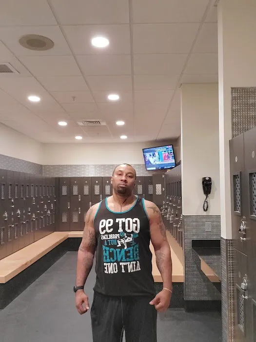 Planet Fitness Picture 2