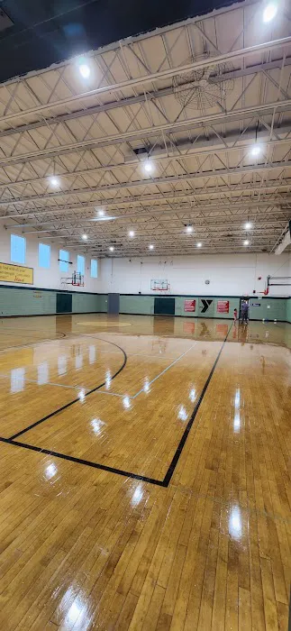 Lake County YMCA Central Branch Picture 8