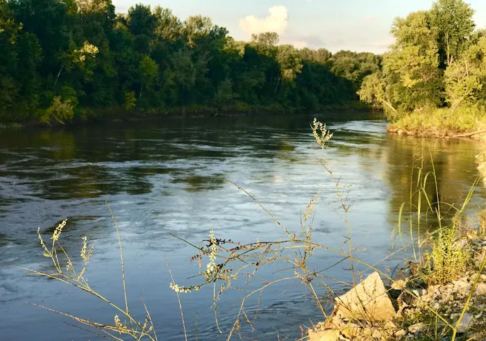 Monarch-Chesterfield Levee Trail Picture 1