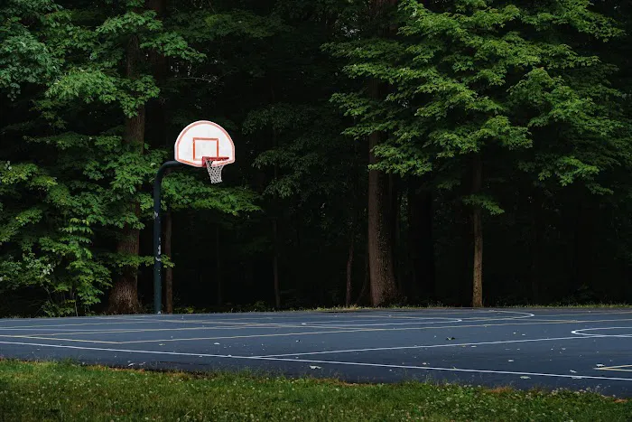 Solon Tennis Court Parking Lot Picture 1
