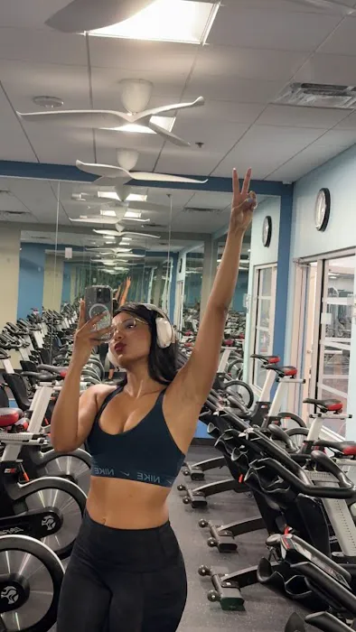 Onelife Fitness - Ballston Picture 2