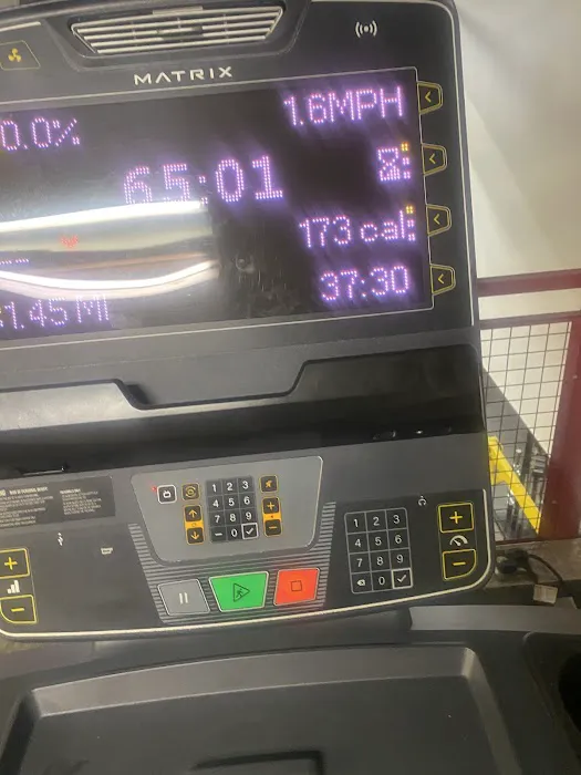 Retro Fitness Picture 6