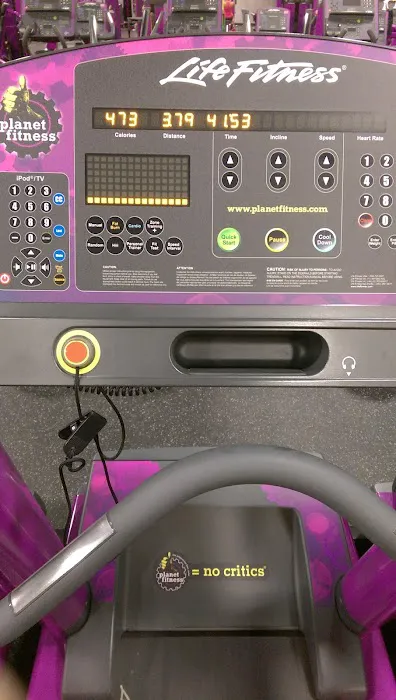 Planet Fitness Picture 6