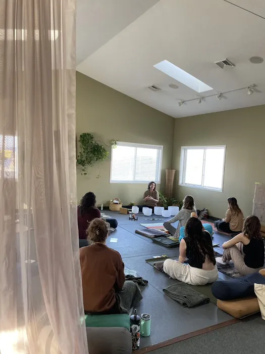 Organic Yoga Picture 8