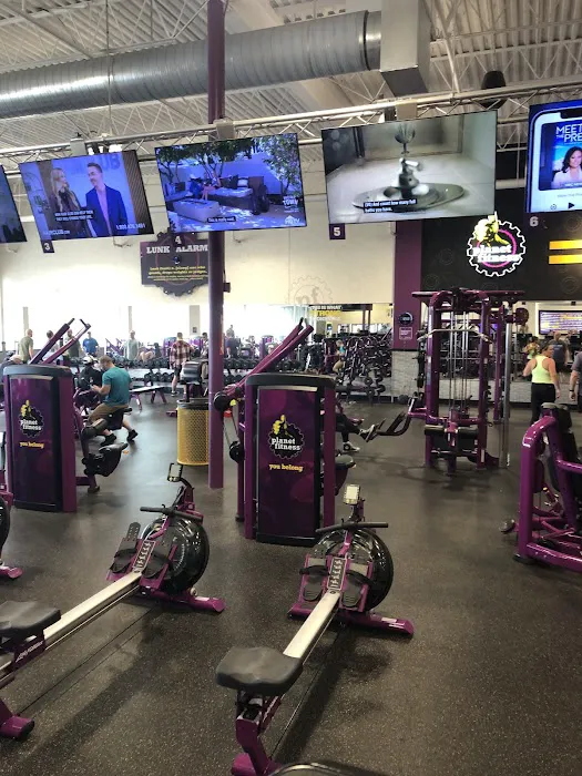 Planet Fitness Picture 9