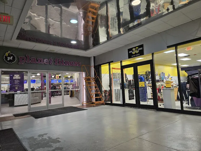 Planet Fitness Picture 8