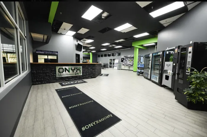 ONYX GYMS 24/7 Twinsburg Picture 4