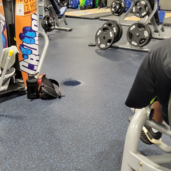 Crunch Fitness - Fern Creek Picture 6