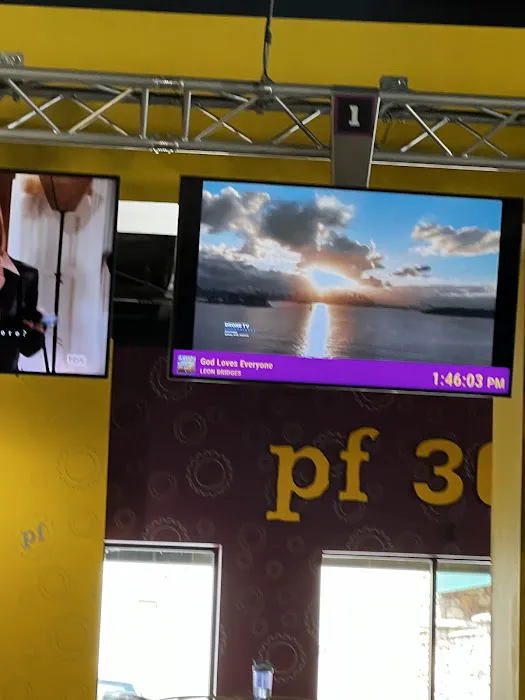 Planet Fitness Picture 1