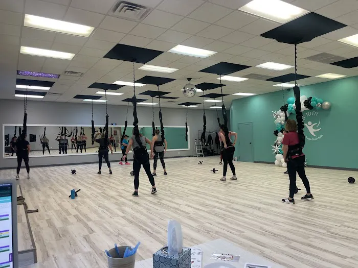 Fly to Fit Bungee Fitness Studio Picture 8