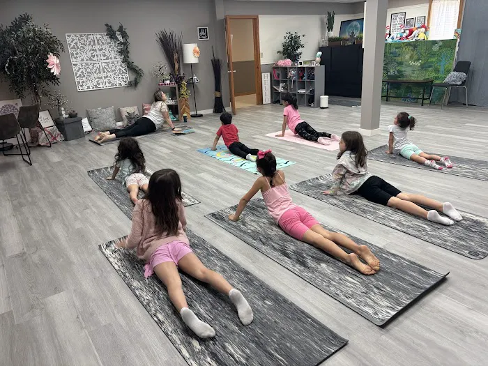 Storybook Yoga Balanced Minds & Bodies Picture 3
