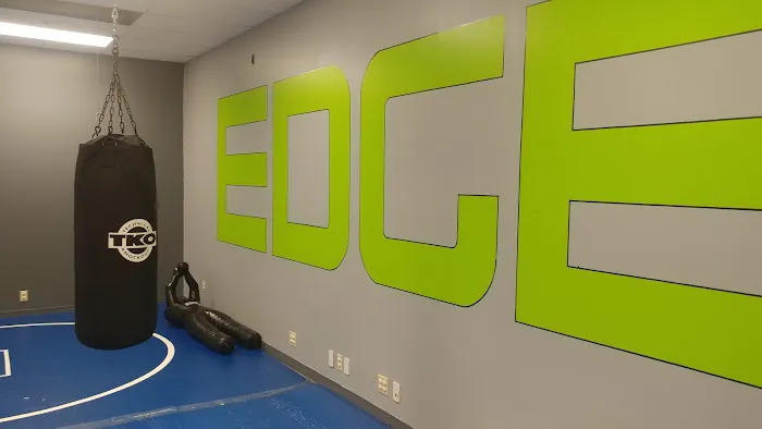 Edge Fitness and Training Headquarters Picture 3