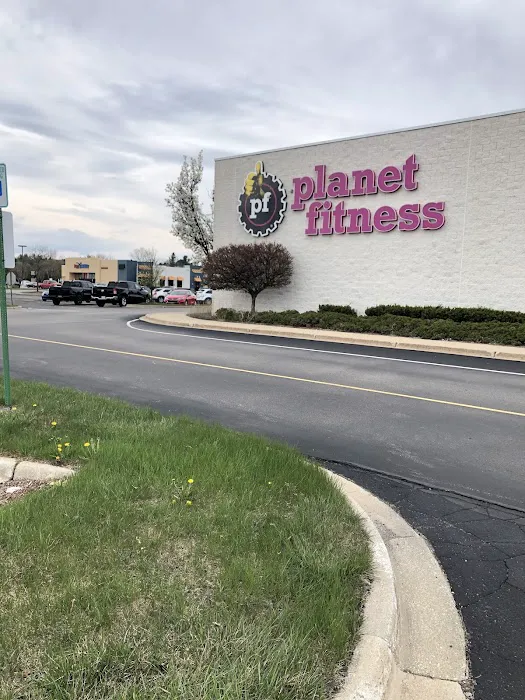 Planet Fitness Picture 10