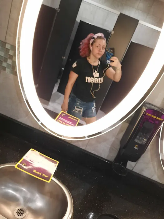 Planet Fitness Picture 7