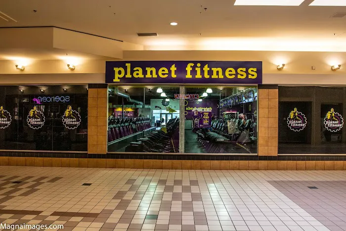 Planet Fitness Picture 4