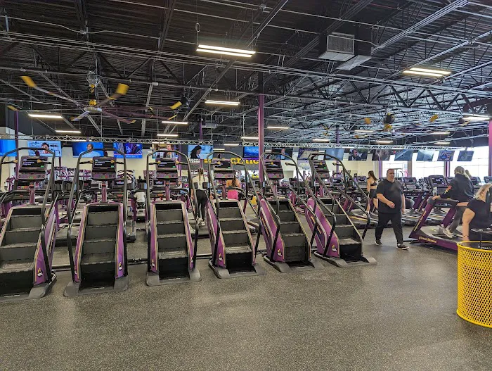 Planet Fitness Picture 10