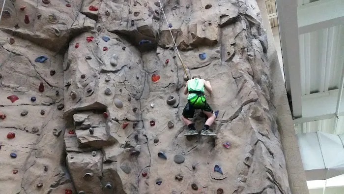 Great Lakes Athletic Club Picture 1