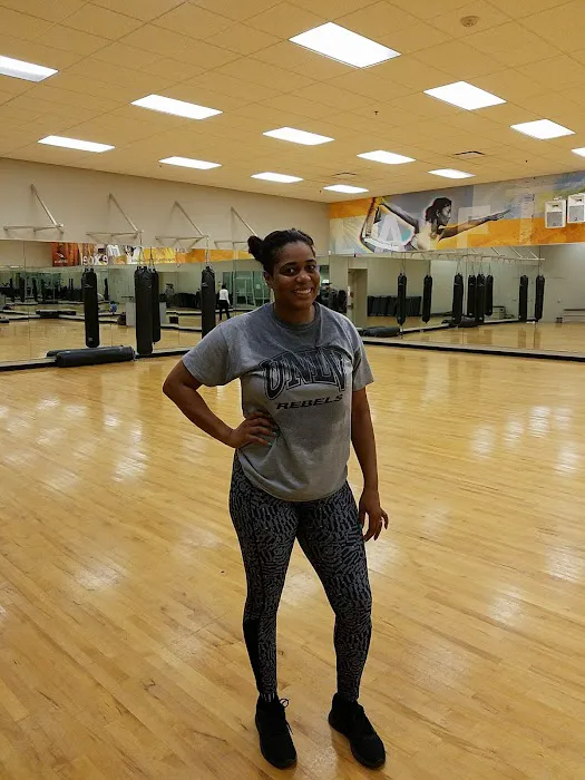 LA Fitness Picture 6