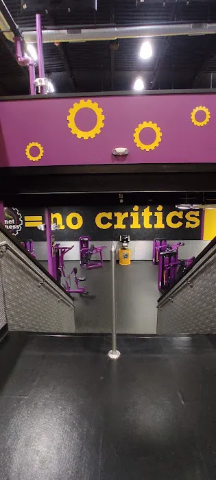 Planet Fitness Picture 6