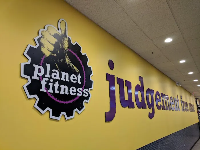 Planet Fitness Picture 8