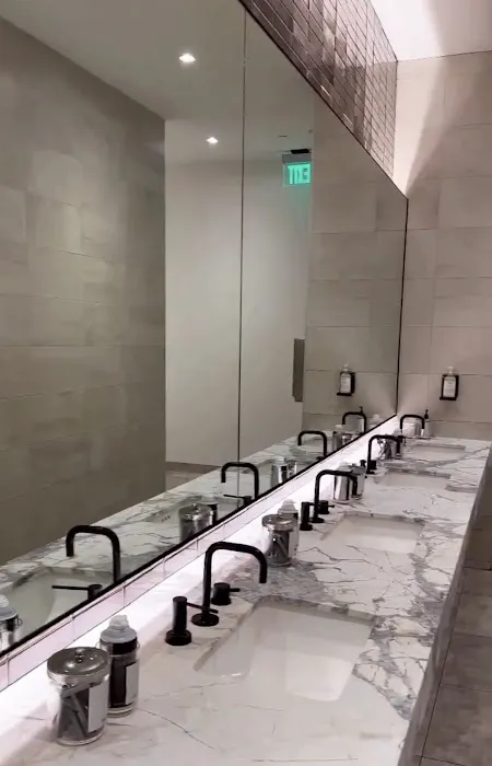 Equinox Bloomfield Hills Picture 2