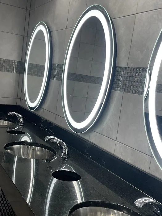 Planet Fitness Picture 10