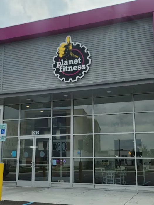 Planet Fitness Picture 4
