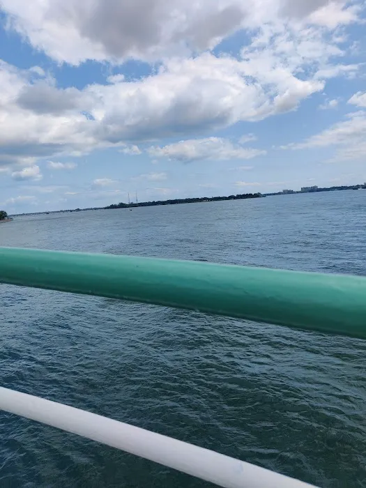 Fitness Center & Pool Picture 1