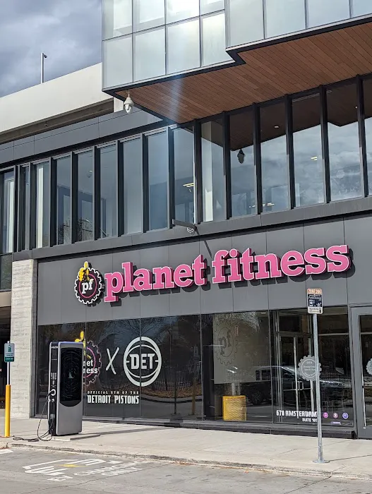 Planet Fitness Picture 10