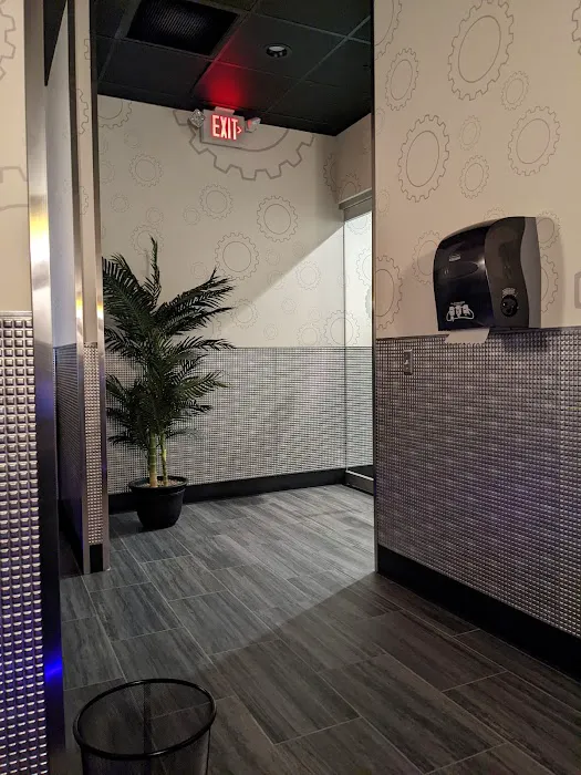 Planet Fitness Picture 7