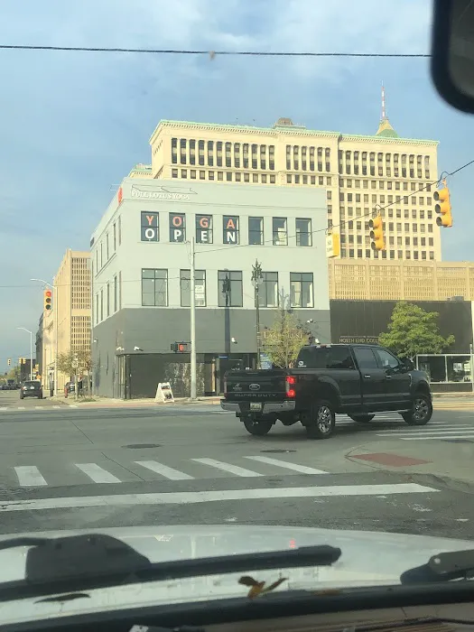 Full Lotus Yoga Picture 9