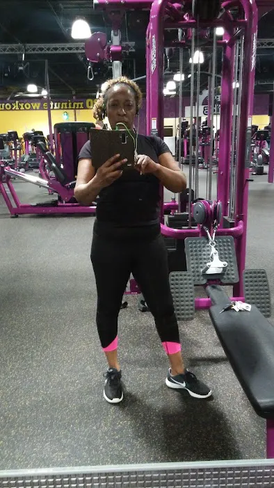 Planet Fitness Picture 6