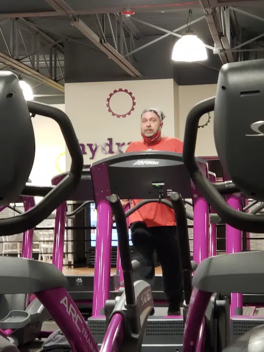 Planet Fitness Picture 6