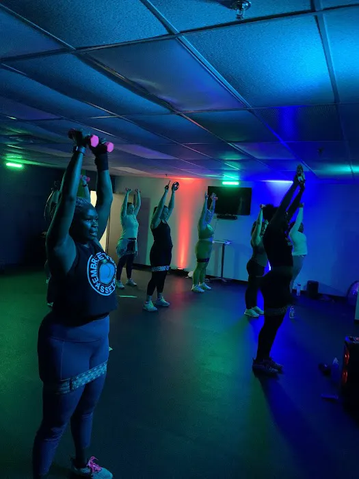 VSJ Fitness Studio Picture 3