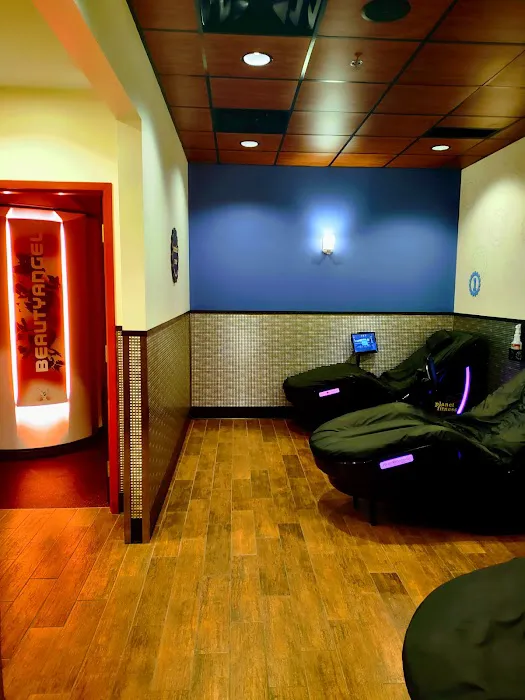 Planet Fitness Picture 10
