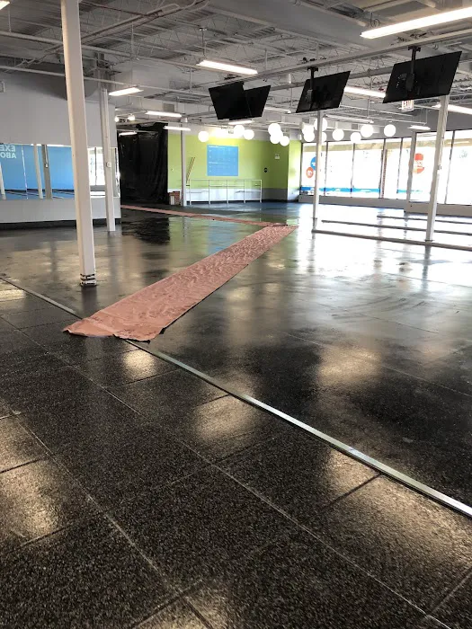 Blink Fitness Merrionette Park Picture 10