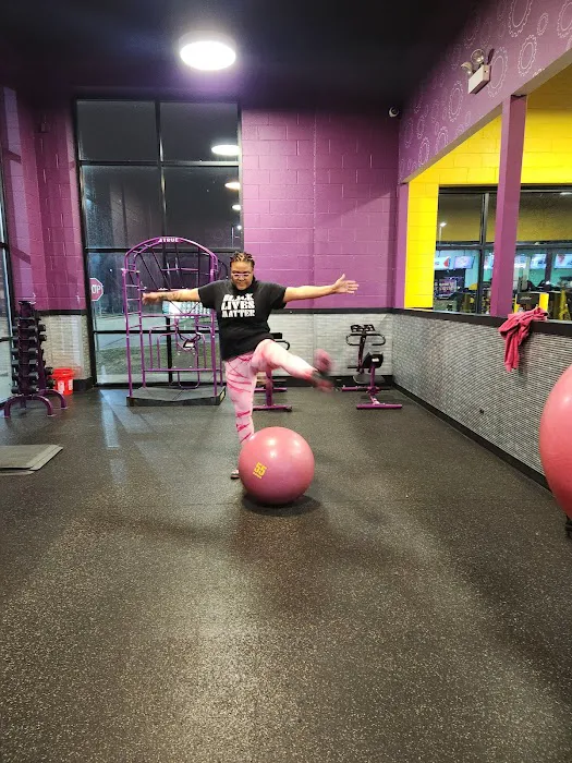 Planet Fitness Picture 10