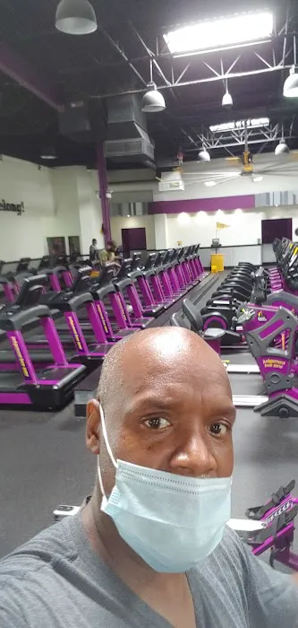 Planet Fitness Picture 6