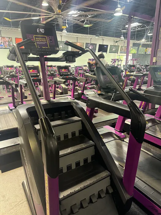 Planet Fitness Picture 7
