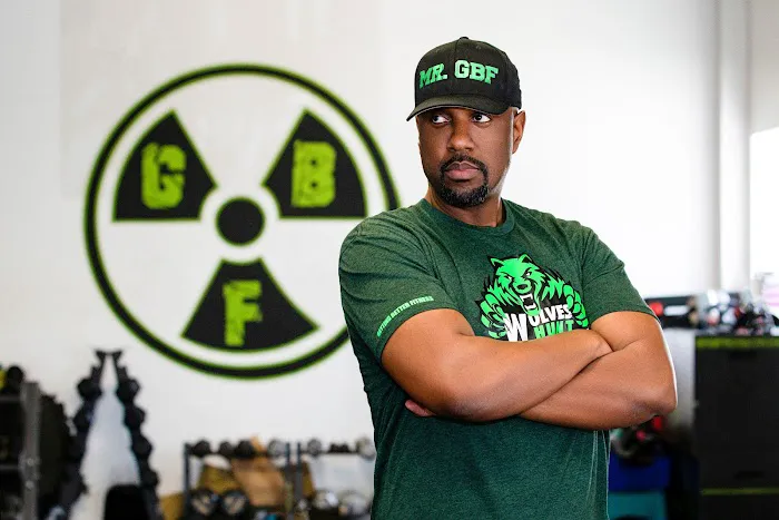 ILLEGITIMATE Picture 6