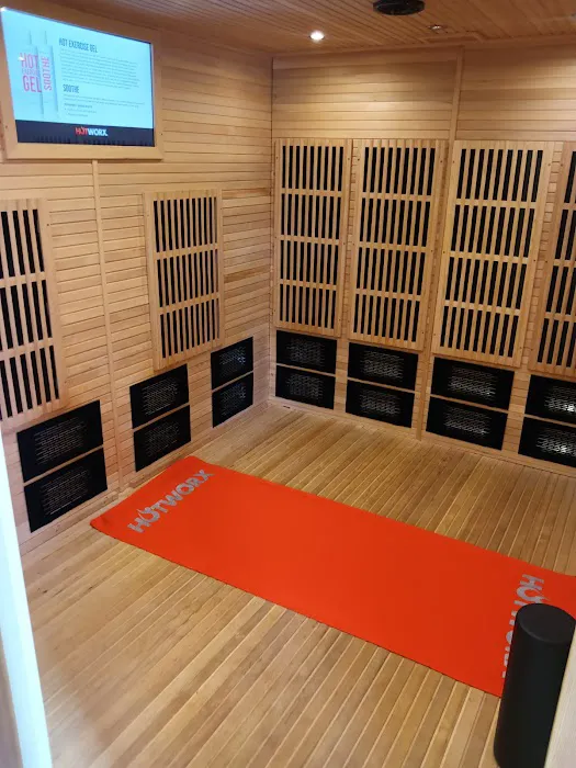 HOTWORX-Chicago, IL - Mt Greenwood Picture 6