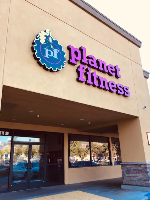 Planet Fitness Picture 9