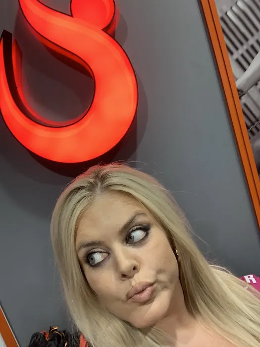 HOTWORX - Louisville, KY - Fern Creek Picture 4