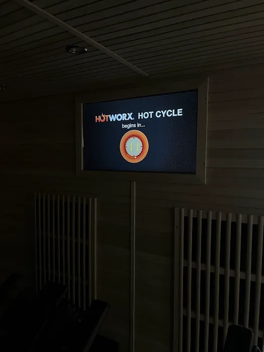 HOTWORX - Louisville, KY - Fern Creek Picture 1