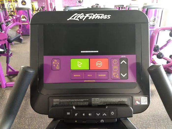 Planet Fitness 1st St Picture 10