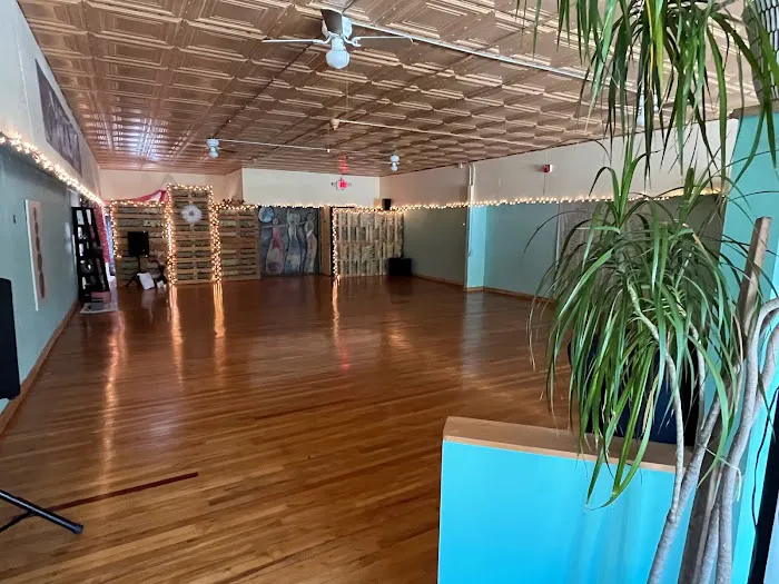 Li'l Yoga Shop Picture 9