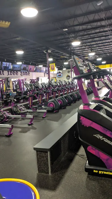 Planet Fitness Picture 7
