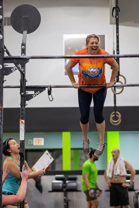 CrossFit High Bar - Gym in Evansville, IN Picture 6