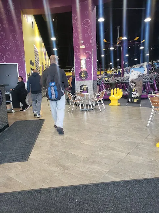 Planet Fitness Picture 8