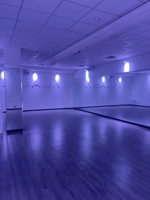 YogaSix Royal Oak Picture 6